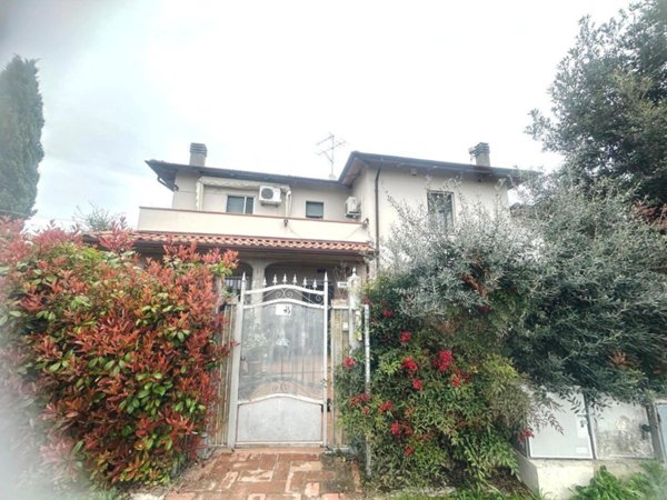casa indipendente in vendita ad Imola in zona Sesto Imolese