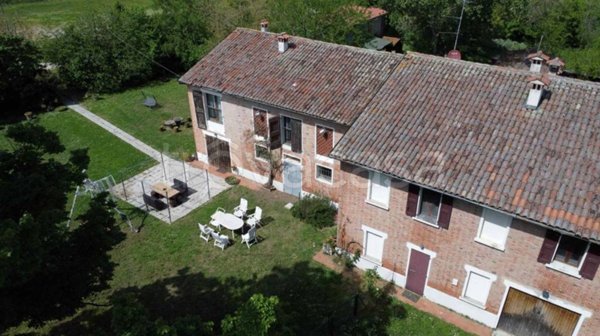 casa indipendente in vendita ad Imola in zona Piratello