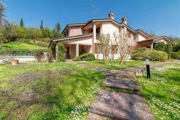 casa indipendente in vendita ad Imola in zona Pedagna