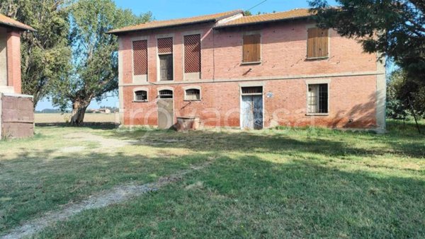 casa indipendente in vendita ad Imola in zona Sasso Morelli