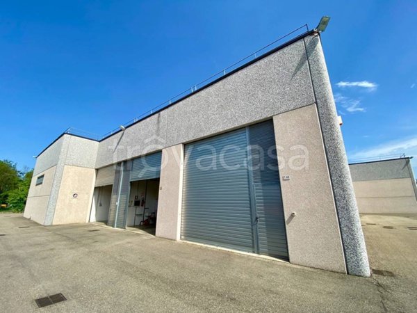 locale commerciale in vendita ad Imola
