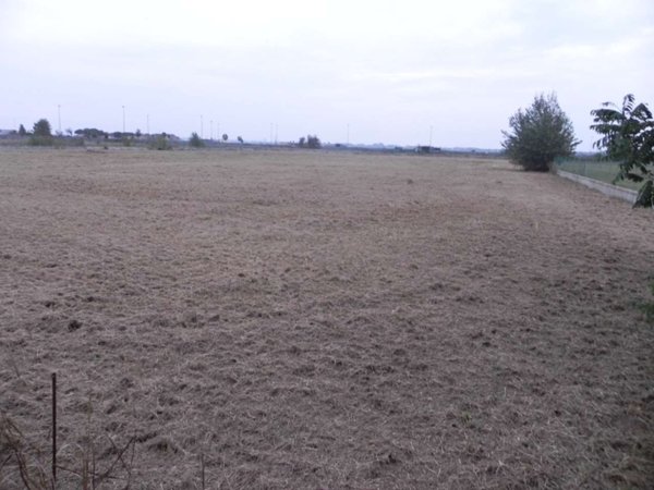 terreno edificabile in vendita ad Imola in zona Area Industriale