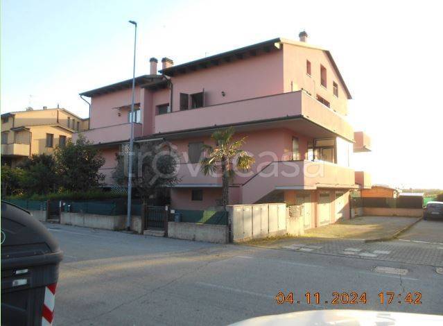 appartamento in vendita ad Imola in zona Sesto Imolese