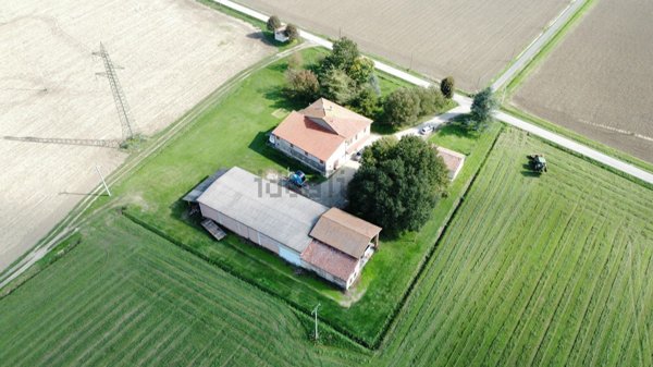 casa indipendente in vendita ad Imola in zona Sesto Imolese
