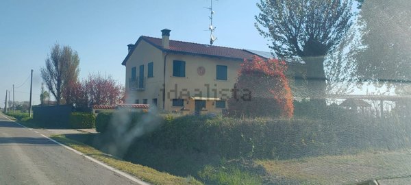 casa indipendente in vendita ad Imola