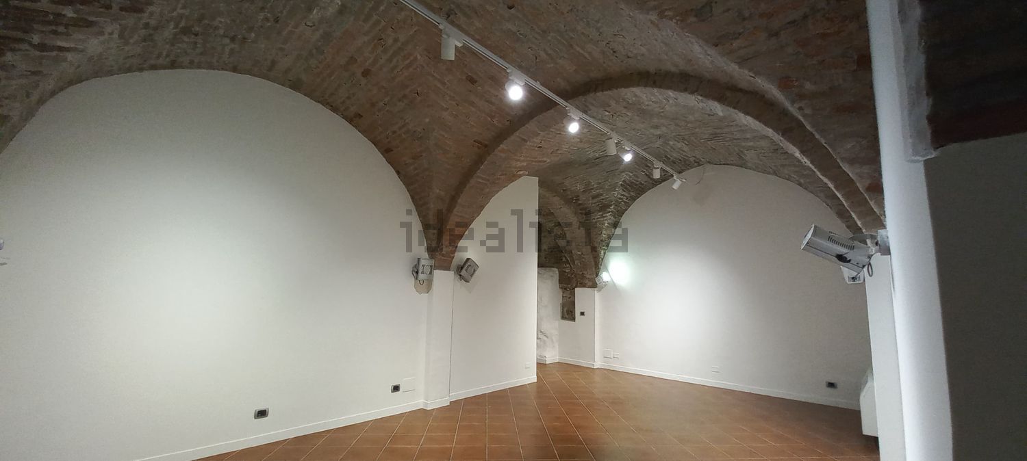ufficio in vendita ad Imola in zona Centro Storico