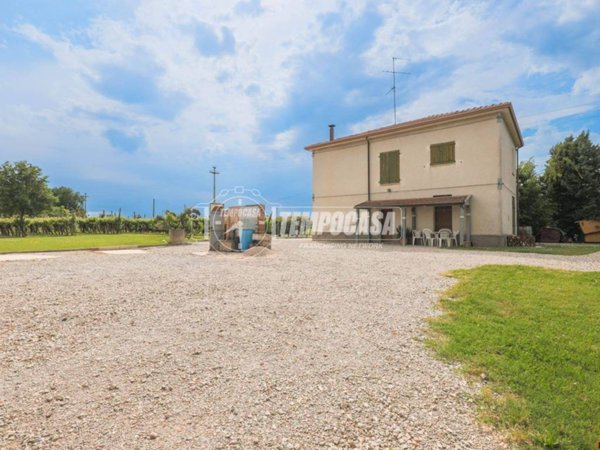 appartamento in vendita ad Imola in zona Sasso Morelli