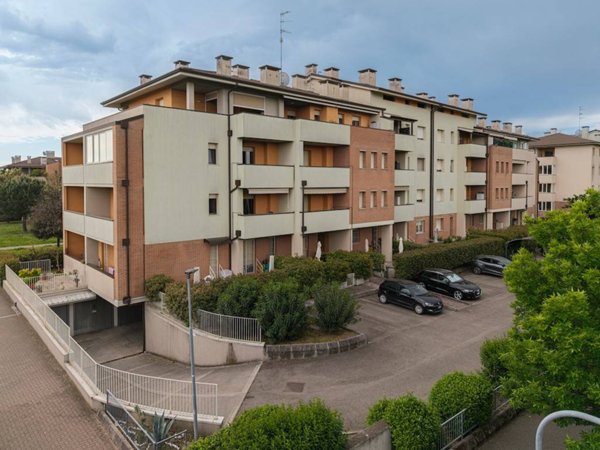 appartamento in vendita ad Imola in zona Càsola Canina