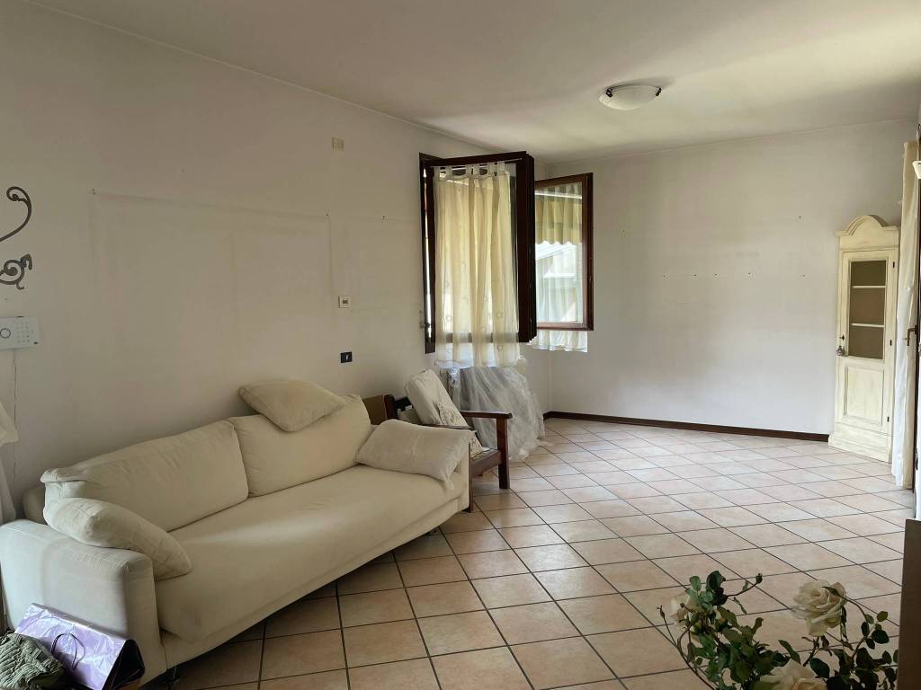 casa indipendente in vendita ad Imola in zona Pedagna