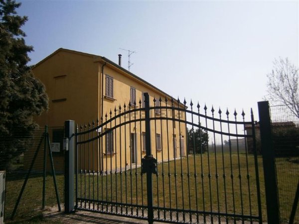 quadrivano in vendita ad Imola