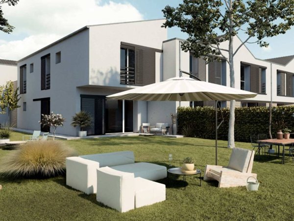 casa indipendente in vendita ad Imola in zona Area Industriale