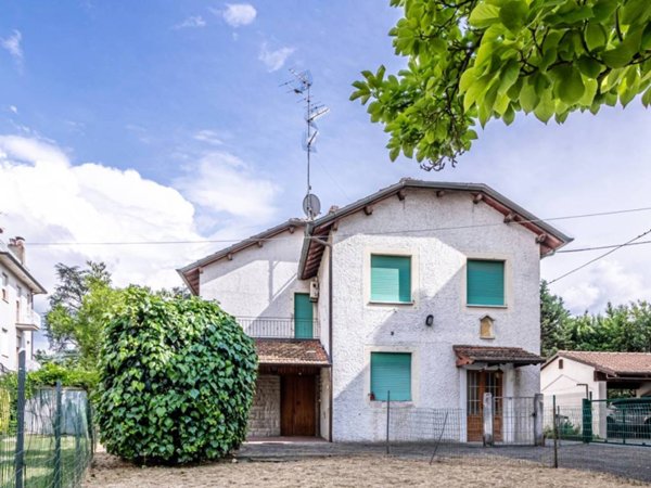 casa indipendente in vendita ad Imola