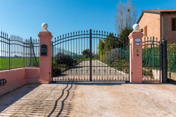 casa indipendente in vendita ad Imola in zona Càsola Canina
