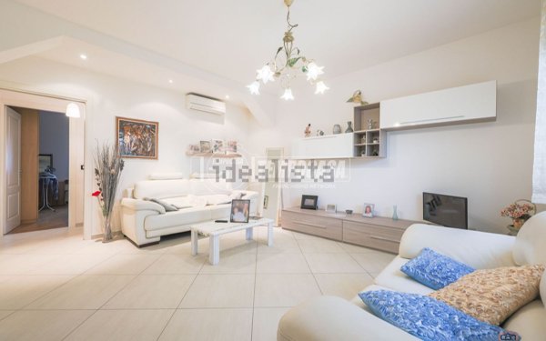 casa indipendente in vendita ad Imola
