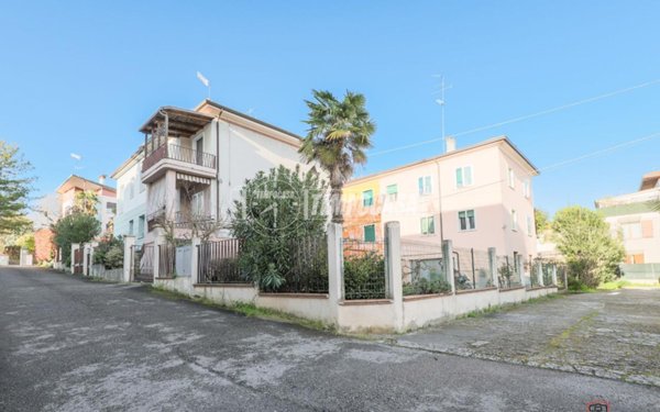 casa indipendente in vendita ad Imola