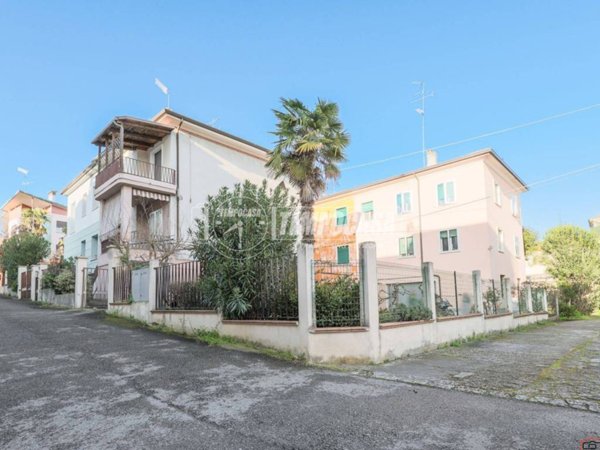 casa indipendente in vendita ad Imola