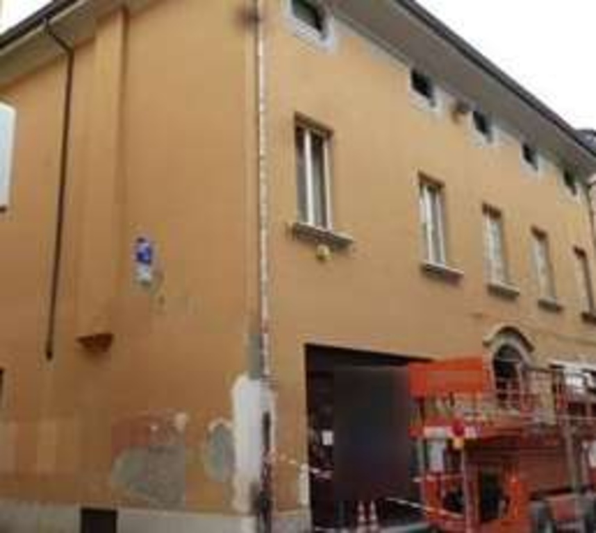 esavano in vendita ad Imola