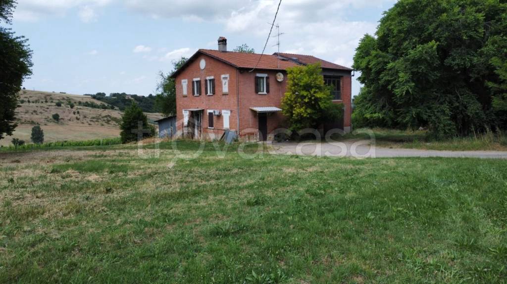 casa indipendente in vendita ad Imola in zona Pedagna