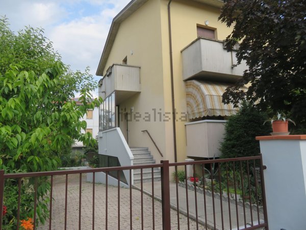 casa indipendente in vendita ad Imola