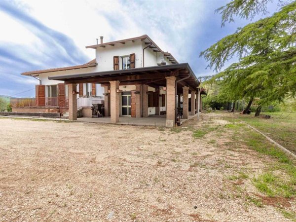 casa indipendente in vendita ad Imola in zona Ponticelli