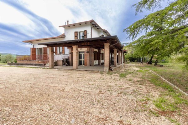 casa indipendente in vendita ad Imola in zona Ponticelli