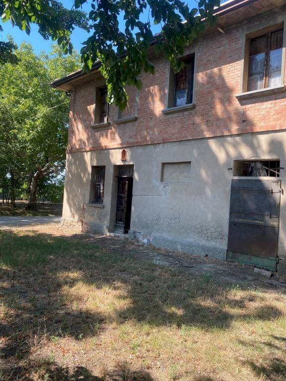 casa indipendente in vendita ad Imola
