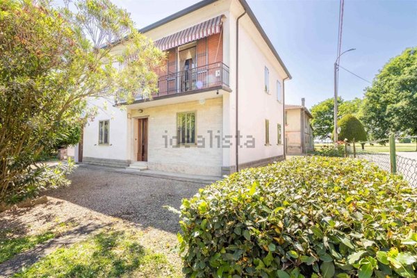casa indipendente in vendita ad Imola in zona Sasso Morelli