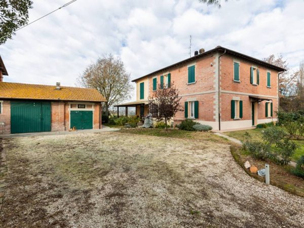 casa indipendente in vendita ad Imola in zona Sesto Imolese