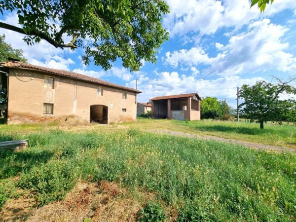 casa indipendente in vendita ad Imola in zona Area Industriale