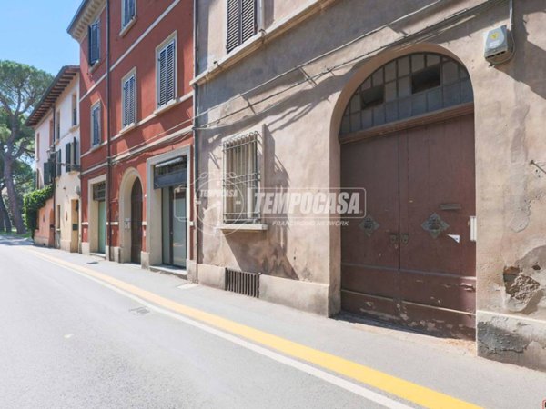 casa indipendente in vendita ad Imola in zona Centro Storico