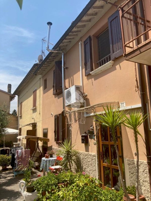 appartamento in vendita ad Imola in zona Sesto Imolese