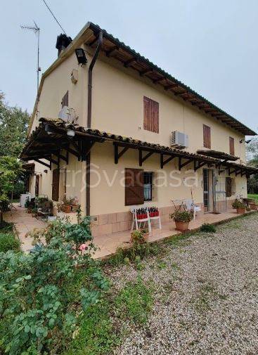 appartamento in vendita ad Imola in zona Spazzate Sassatelli