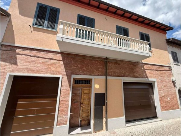 casa indipendente in vendita ad Imola in zona Centro Storico