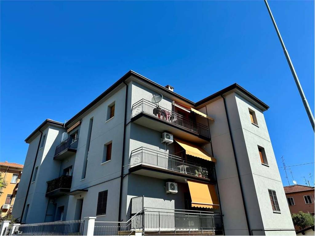 appartamento in vendita ad Imola in zona Pedagna