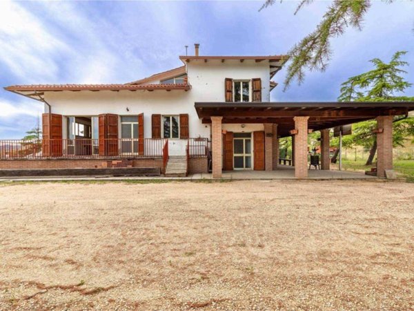 casa indipendente in vendita ad Imola in zona Ponticelli
