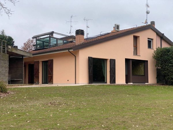 casa indipendente in vendita ad Imola