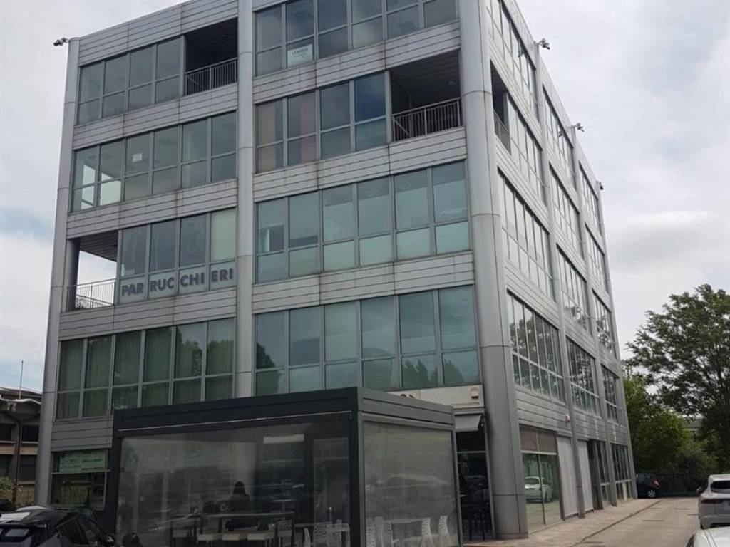 ufficio in vendita ad Imola in zona Càsola Canina