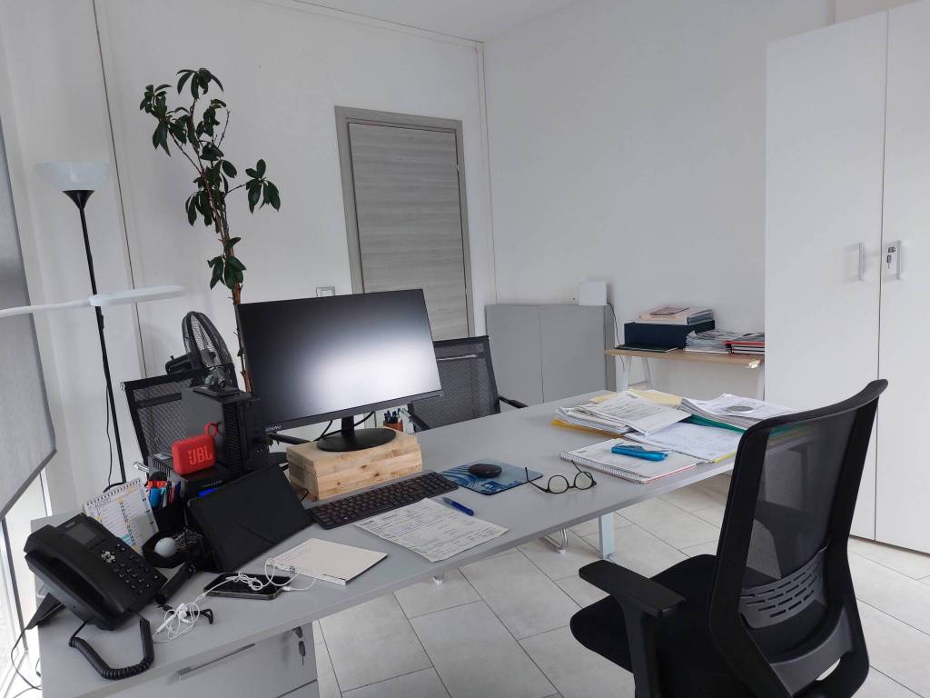 ufficio in vendita ad Imola