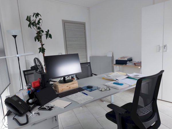ufficio in vendita ad Imola