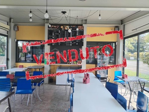 negozio in vendita ad Imola