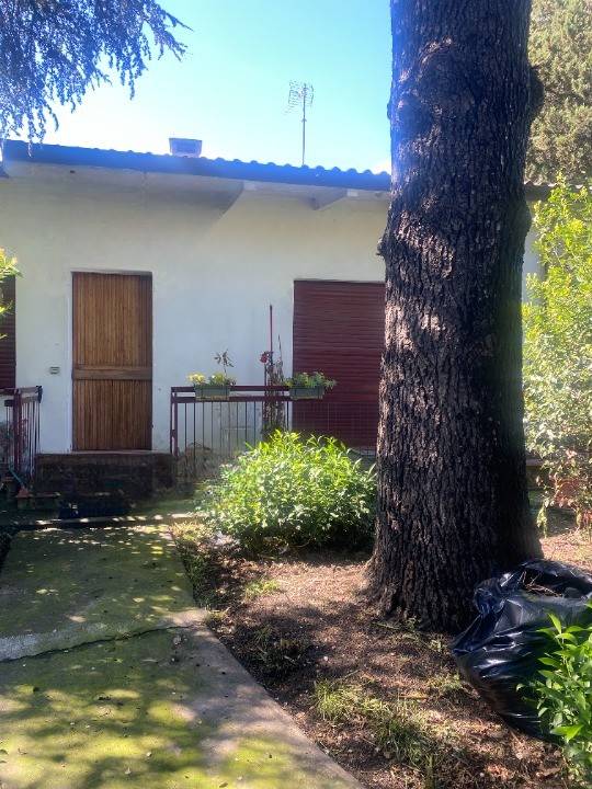 casa indipendente in vendita ad Imola in zona Area Industriale