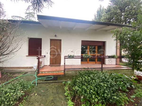 casa indipendente in vendita ad Imola