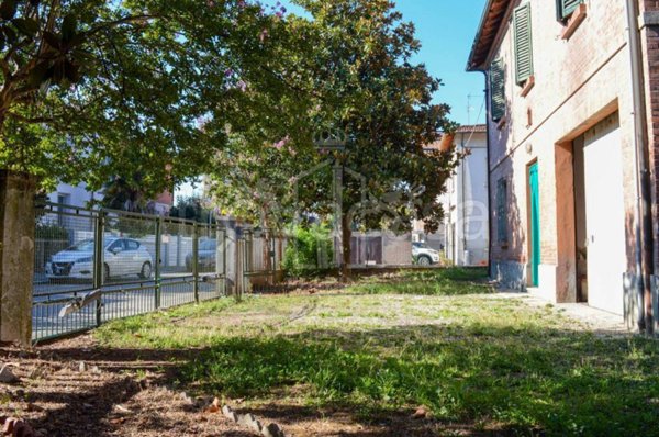 casa indipendente in vendita ad Imola