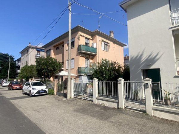casa indipendente in vendita ad Imola