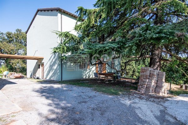 casa indipendente in vendita ad Imola
