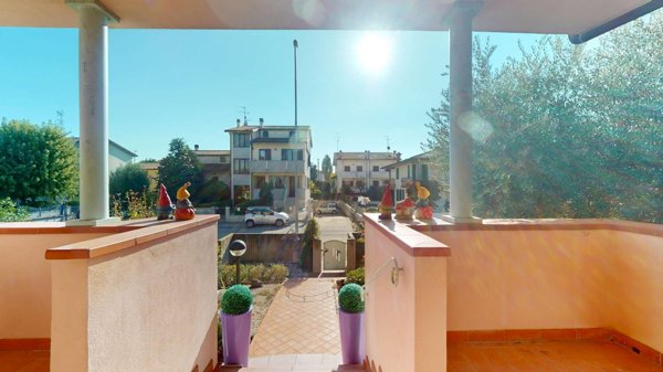 casa indipendente in vendita ad Imola in zona Sesto Imolese