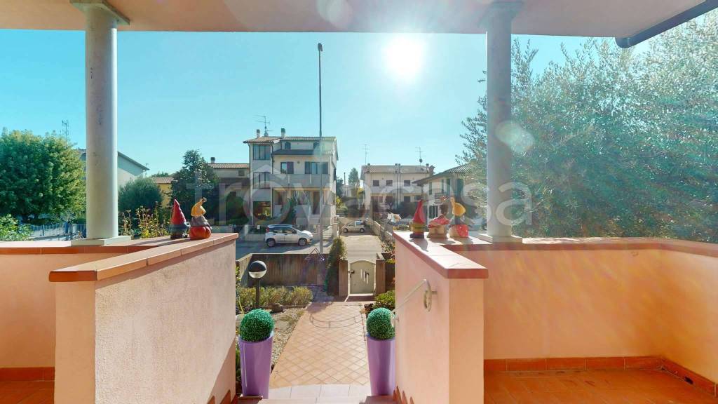 casa indipendente in vendita ad Imola in zona Sesto Imolese