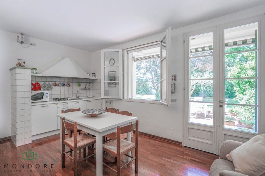 appartamento in vendita ad Imola in zona Area Industriale