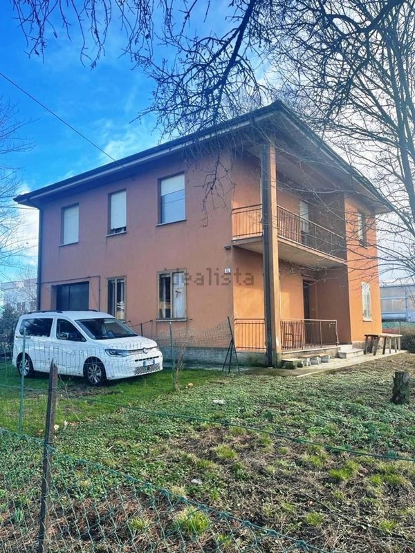 casa indipendente in vendita ad Imola