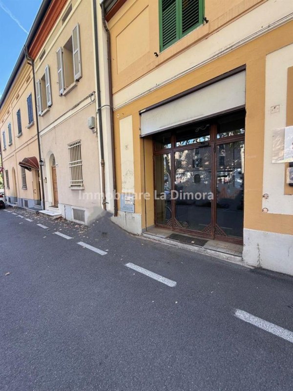 locale commerciale in vendita ad Imola in zona Centro Storico